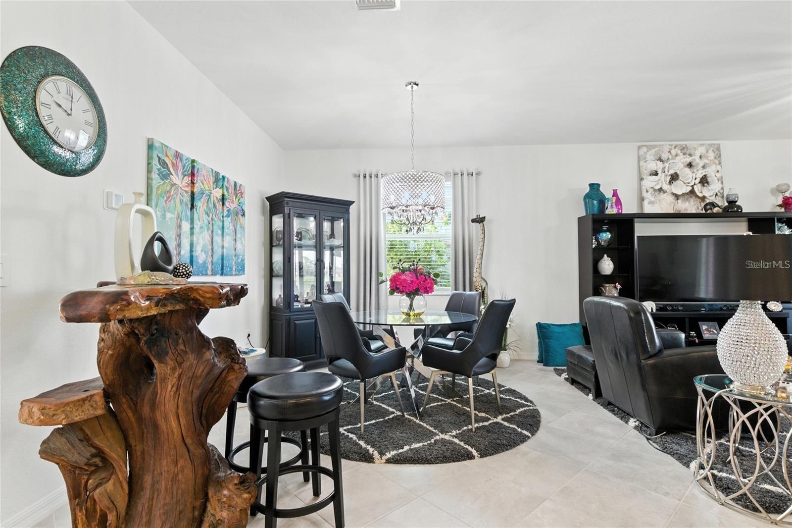 Image 6 of 41 For 19085 Cabernet Court