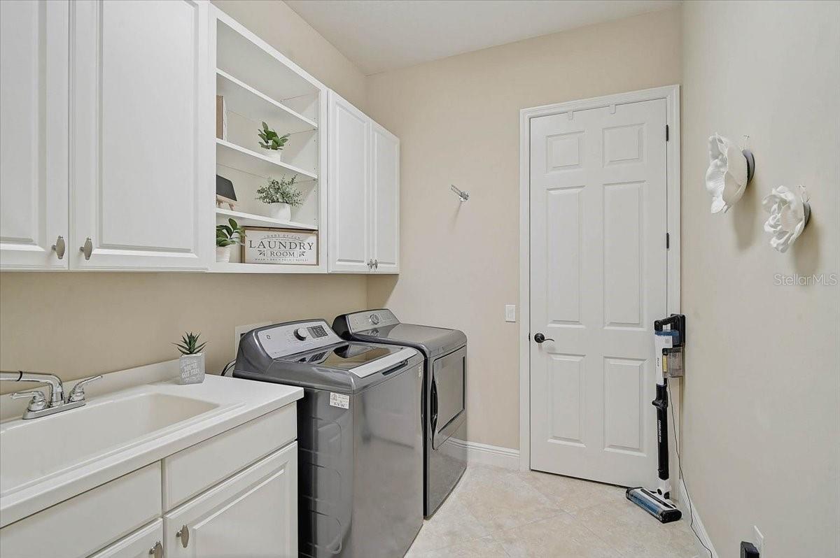 Image 24 of 38 For 14911 Castle Park Terrace