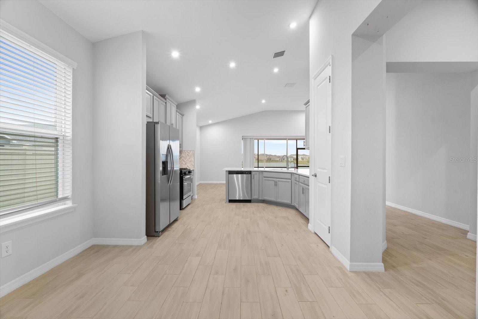 Image 10 of 57 For 6312 Laurelcrest Glen