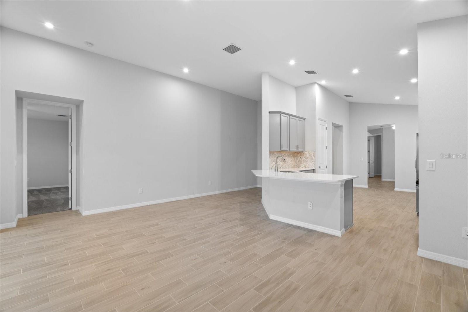 Image 17 of 57 For 6312 Laurelcrest Glen