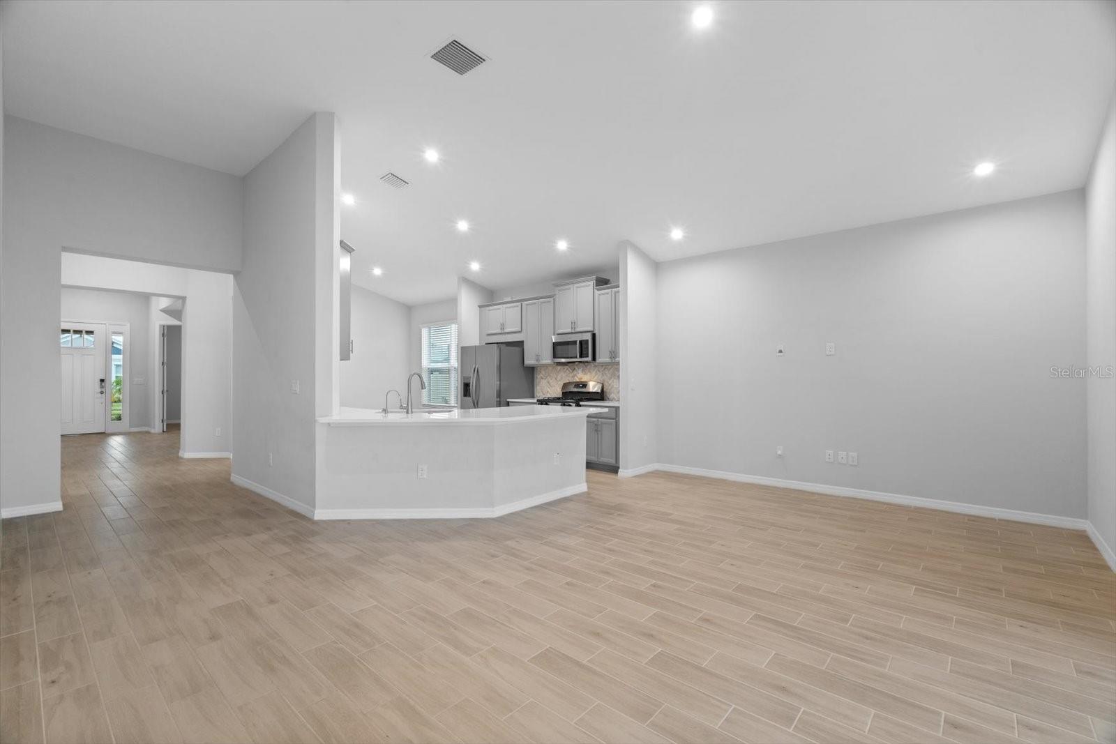 Image 19 of 57 For 6312 Laurelcrest Glen