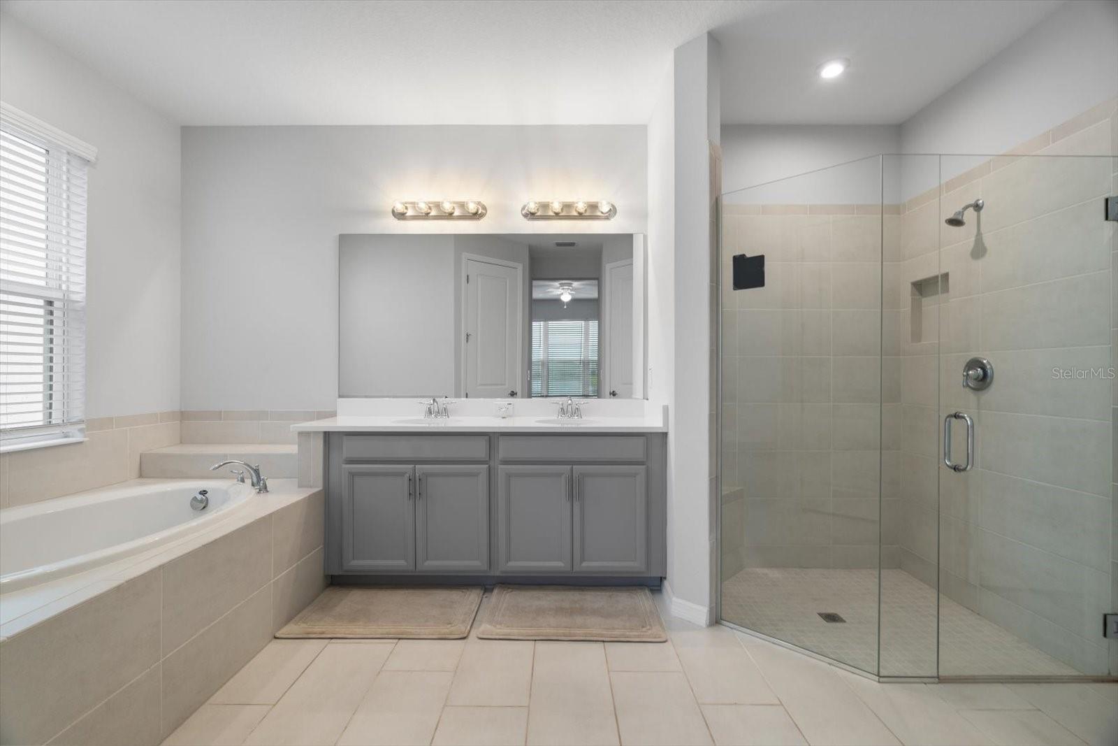 Image 28 of 57 For 6312 Laurelcrest Glen