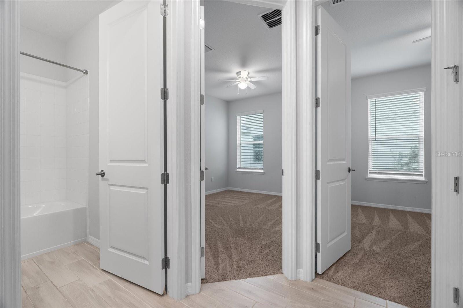 Image 30 of 57 For 6312 Laurelcrest Glen