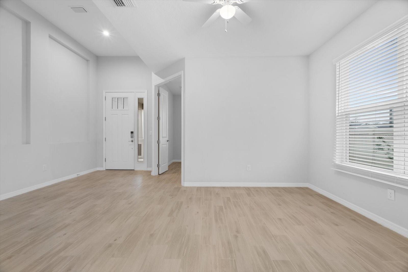 Image 9 of 57 For 6312 Laurelcrest Glen