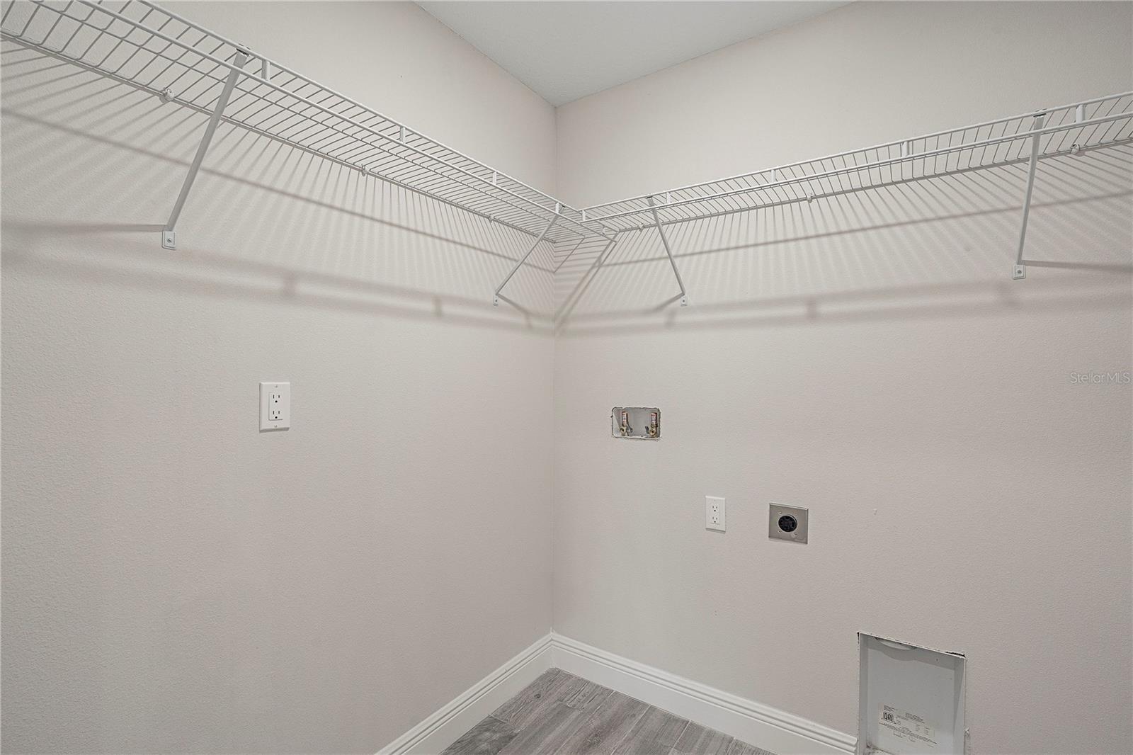 Image 17 of 30 For 2008 2nd Avenue E