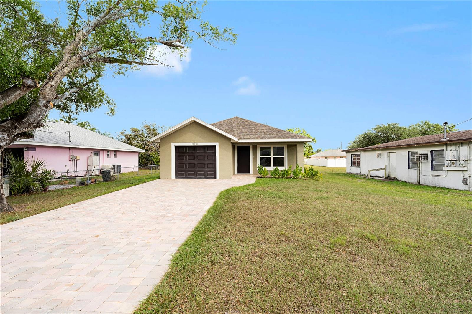 Image 28 of 30 For 2008 2nd Avenue E