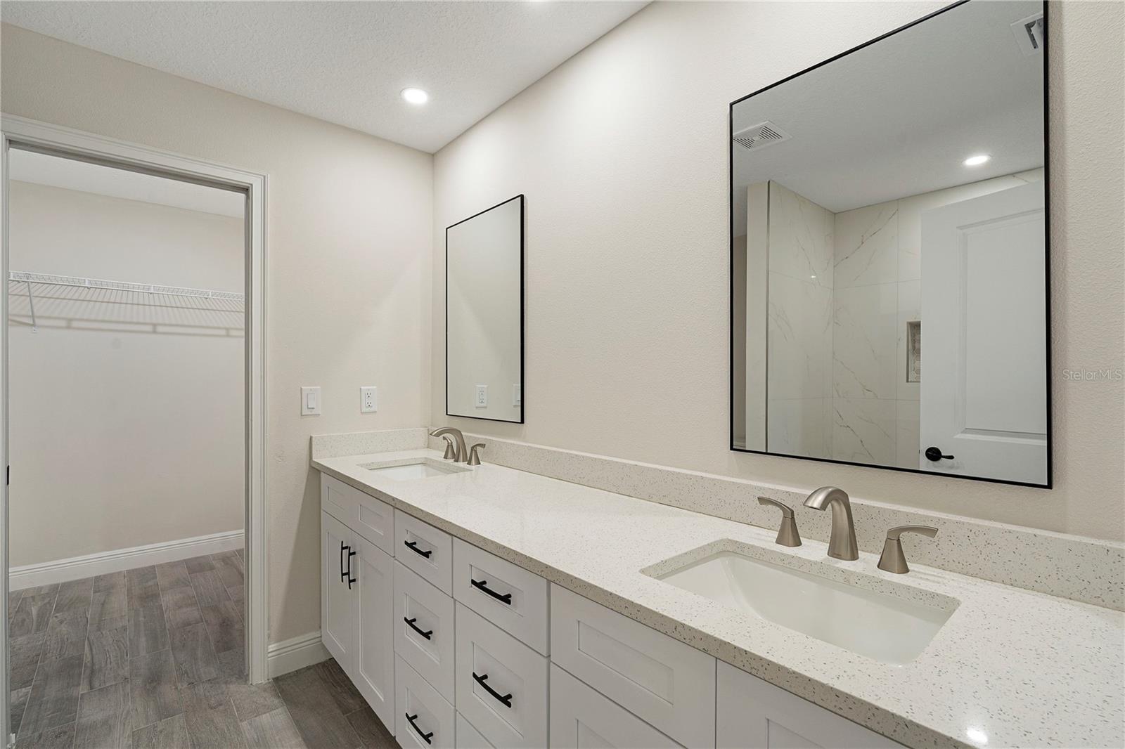 Image 4 of 30 For 2008 2nd Avenue E