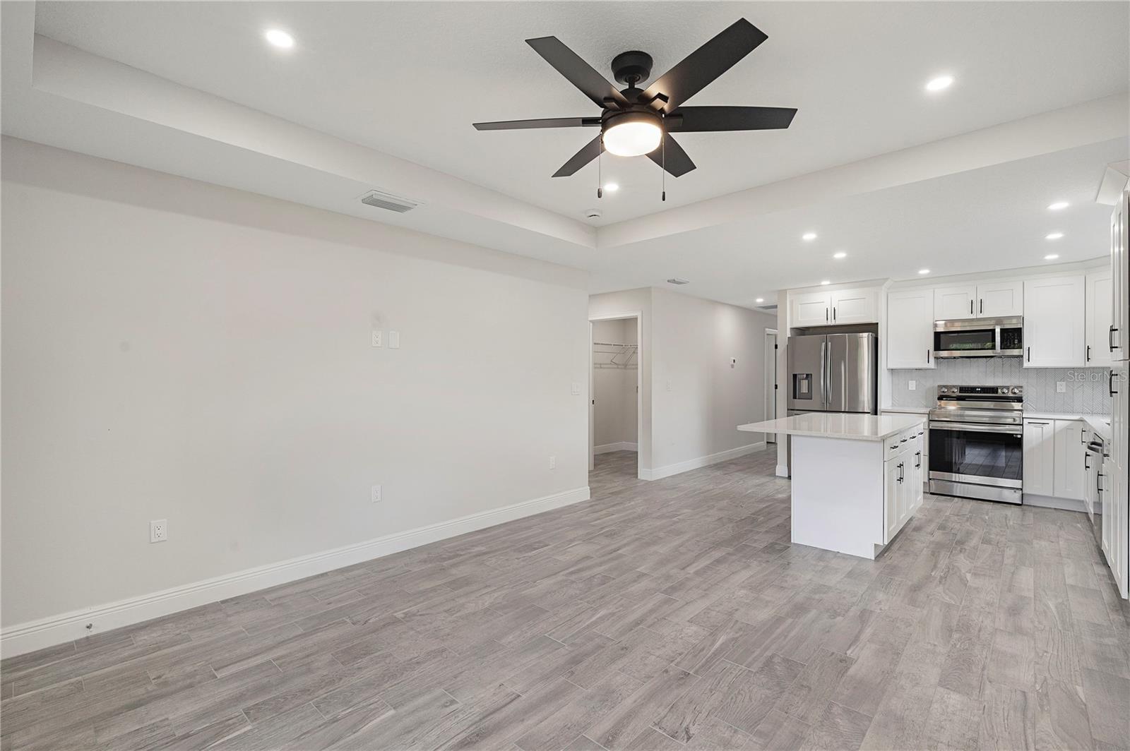 Image 8 of 30 For 2008 2nd Avenue E