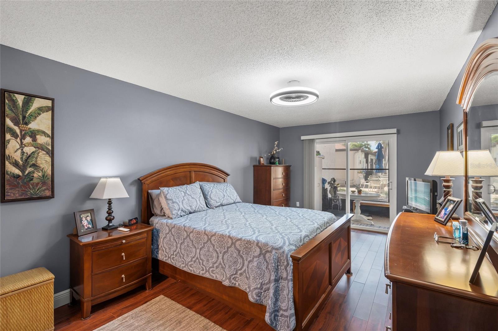 Image 17 of 40 For 1630 Stickney Point Road 101