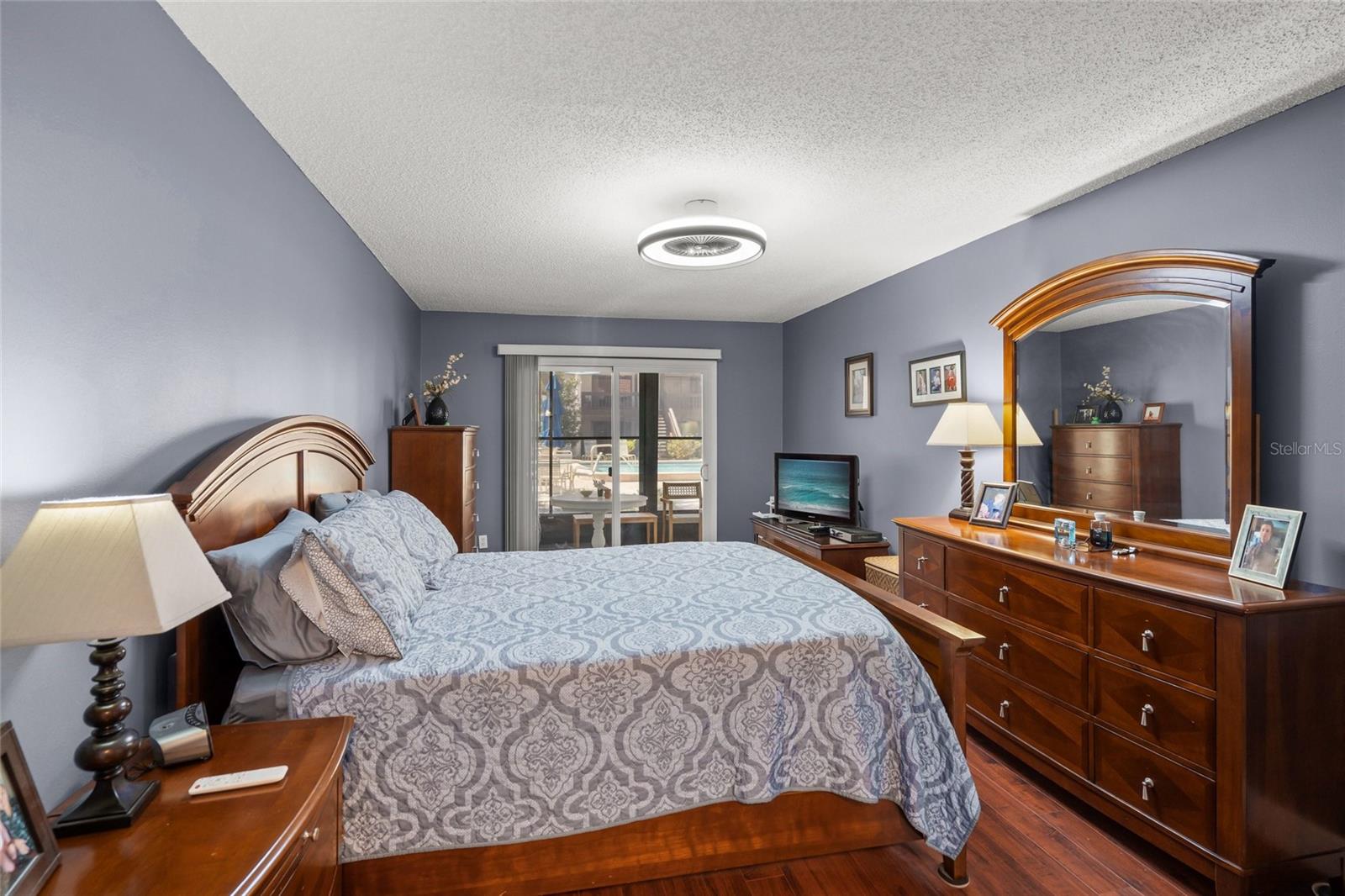 Image 19 of 40 For 1630 Stickney Point Road 101