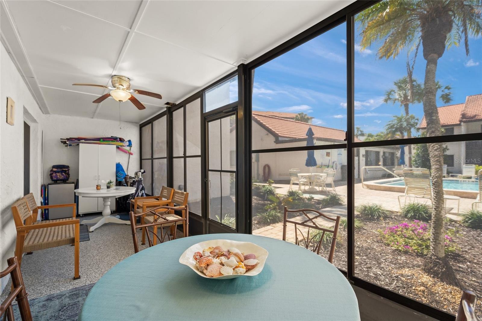 Image 26 of 40 For 1630 Stickney Point Road 101