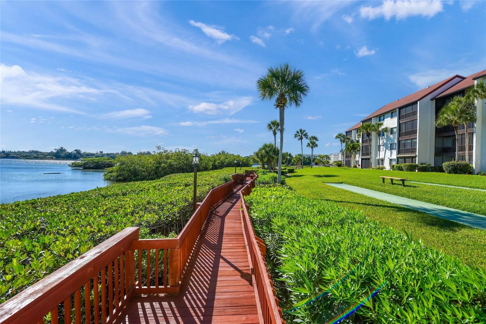 Image 30 of 40 For 1630 Stickney Point Road 101