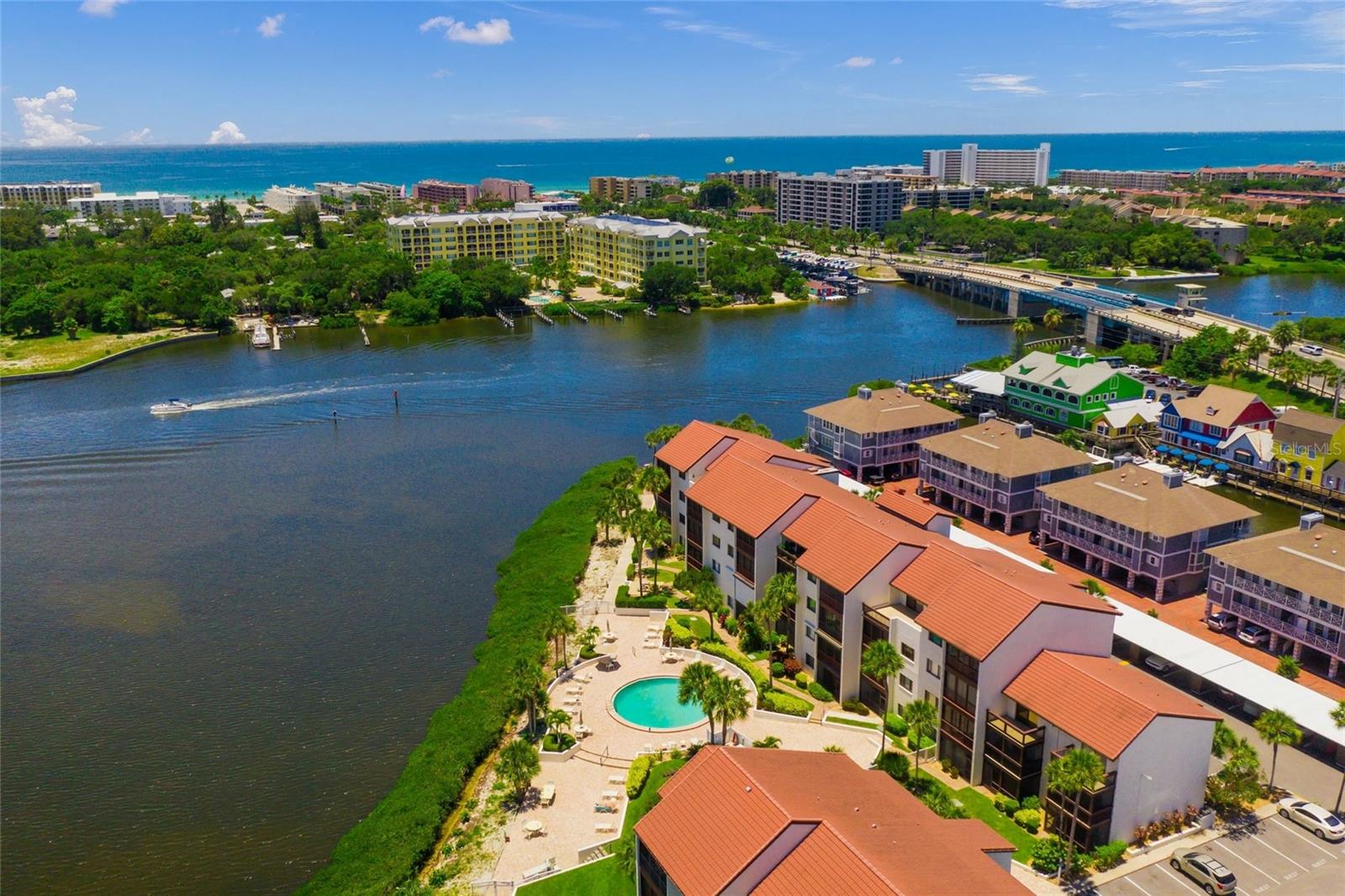 Image 5 of 40 For 1630 Stickney Point Road 101