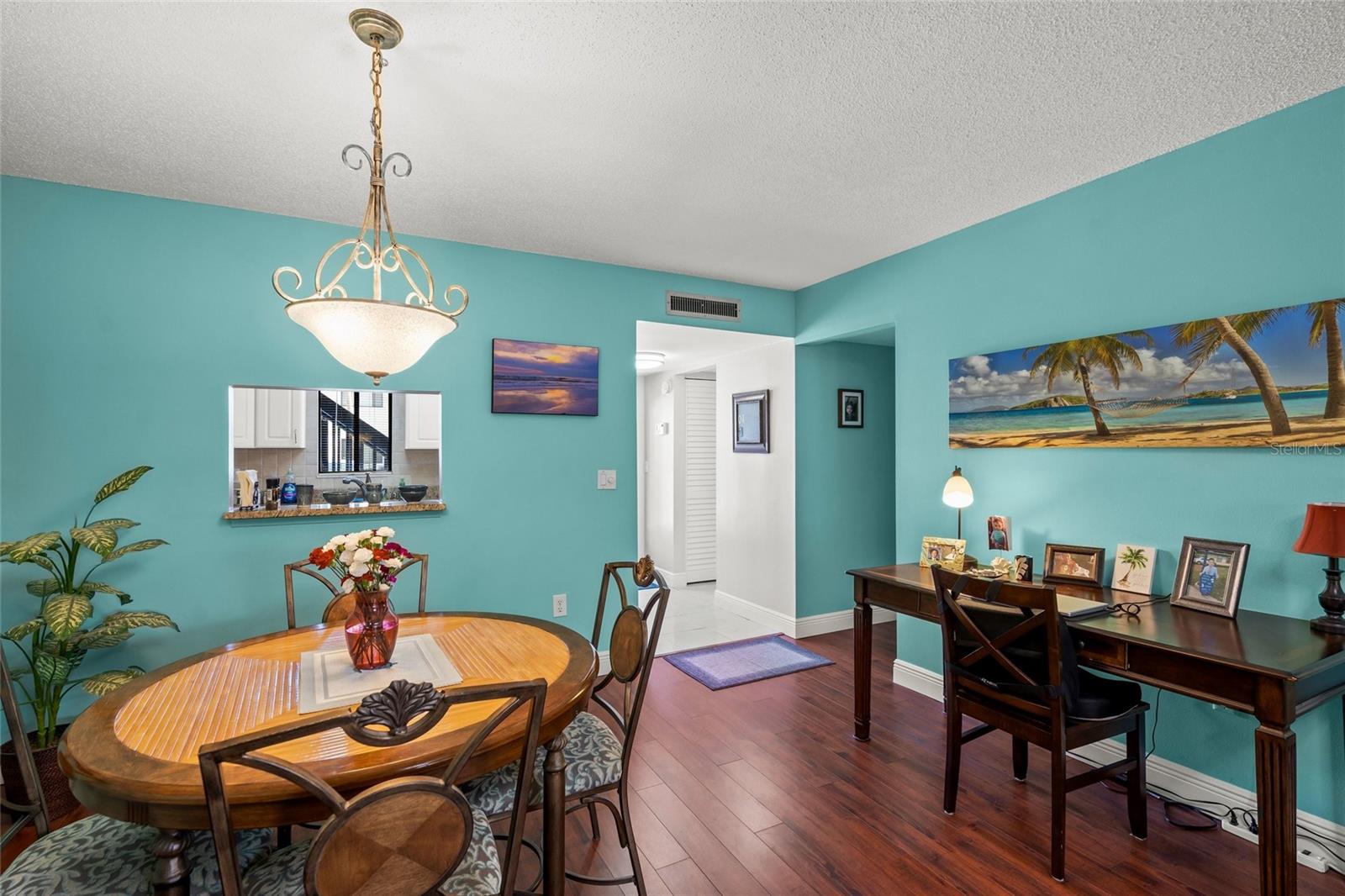 Image 9 of 40 For 1630 Stickney Point Road 101