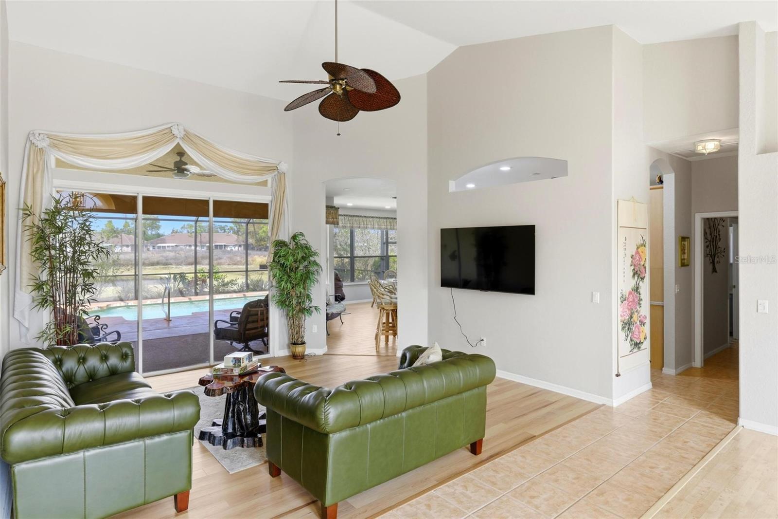 Image 8 of 51 For 2499 Silver Palm Road