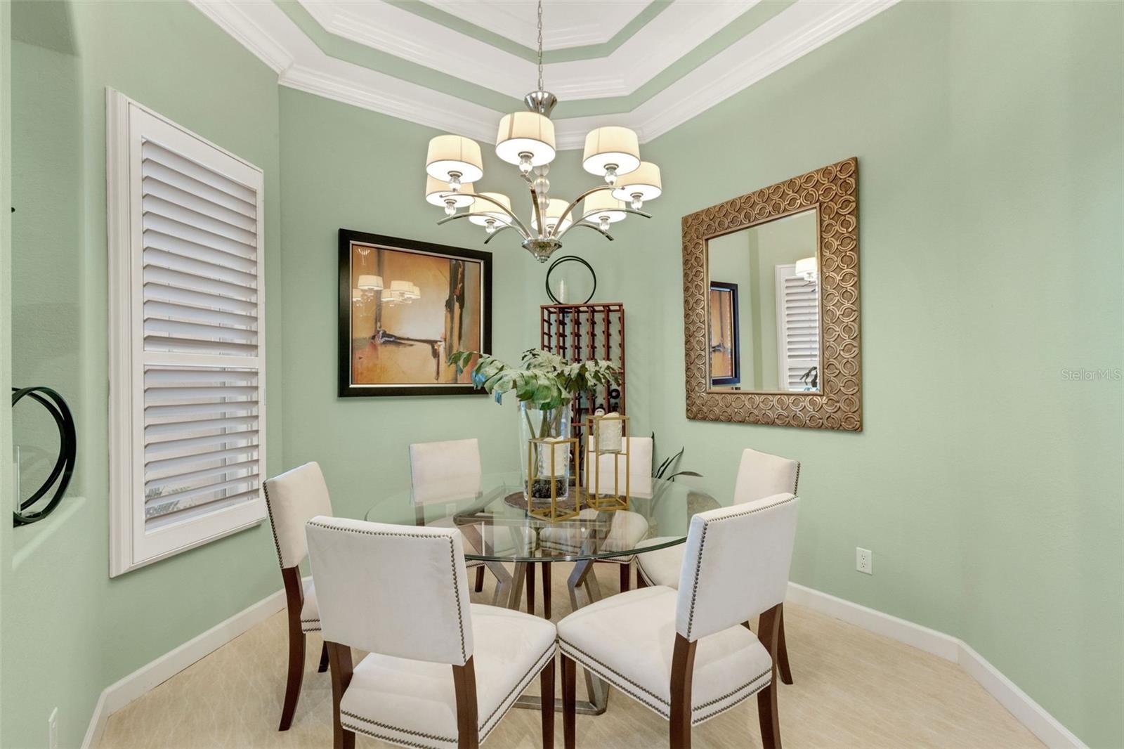 Image 17 of 66 For 101 Medici Court