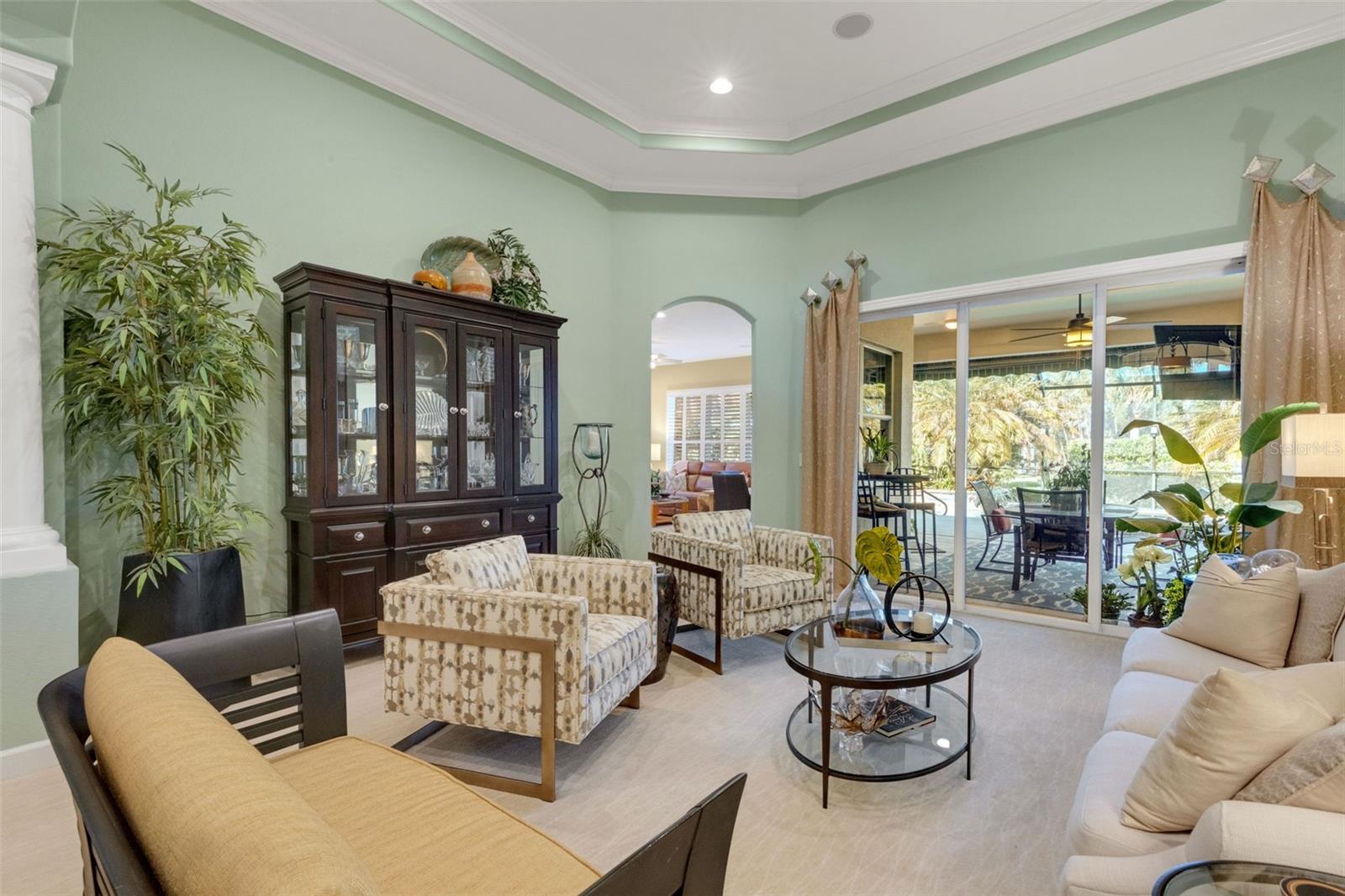 Image 19 of 66 For 101 Medici Court