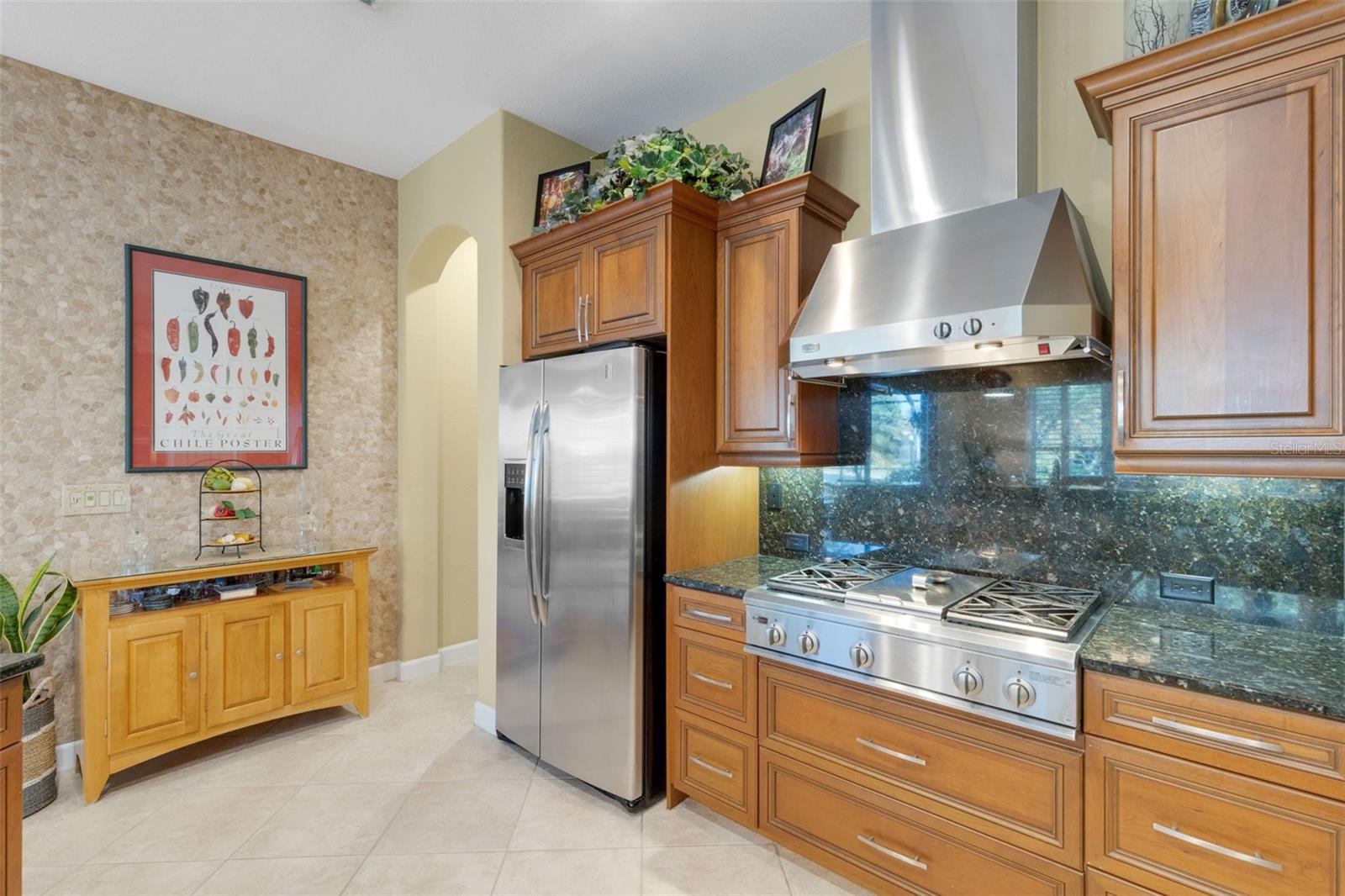 Image 24 of 66 For 101 Medici Court