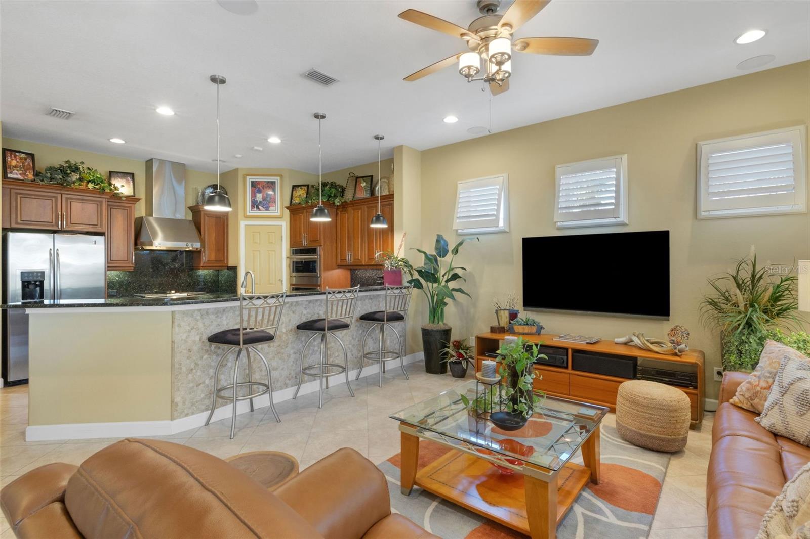 Image 26 of 66 For 101 Medici Court