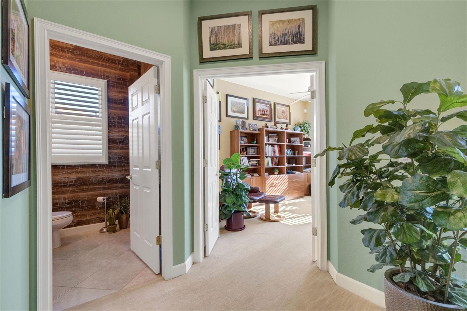 Image 32 of 66 For 101 Medici Court