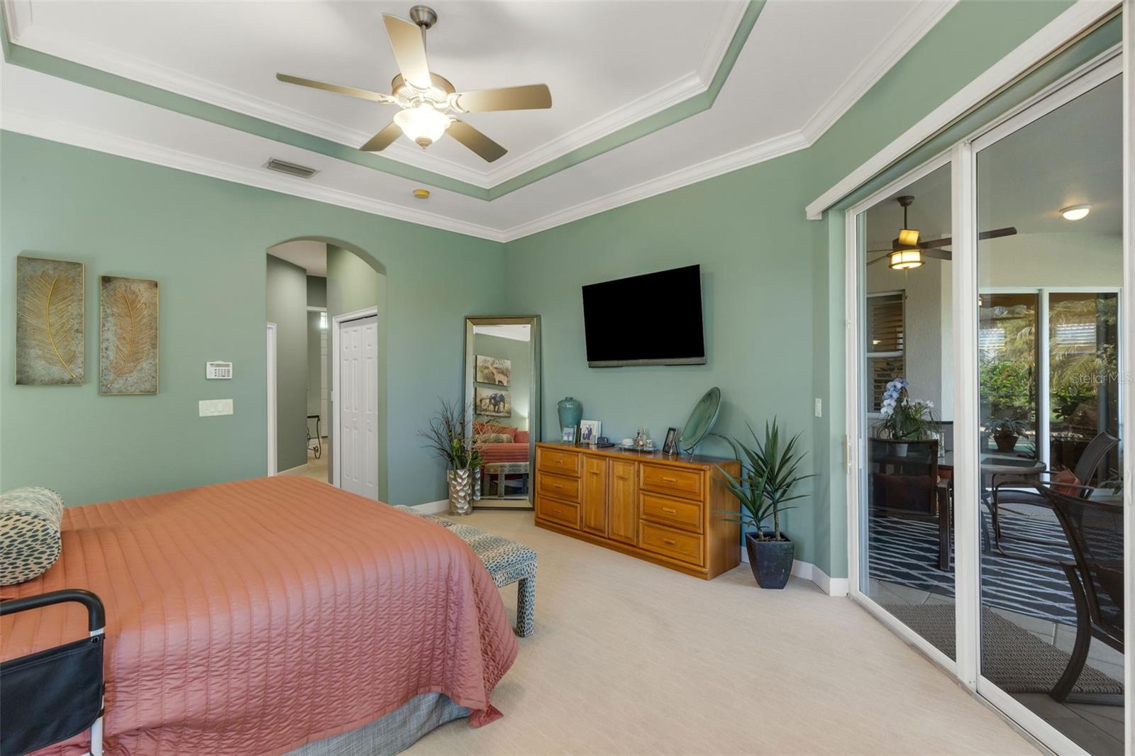 Image 38 of 66 For 101 Medici Court