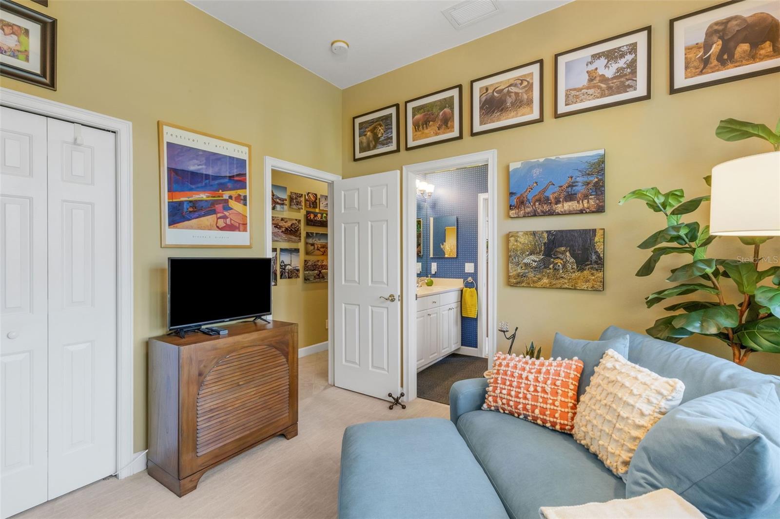 Image 44 of 66 For 101 Medici Court