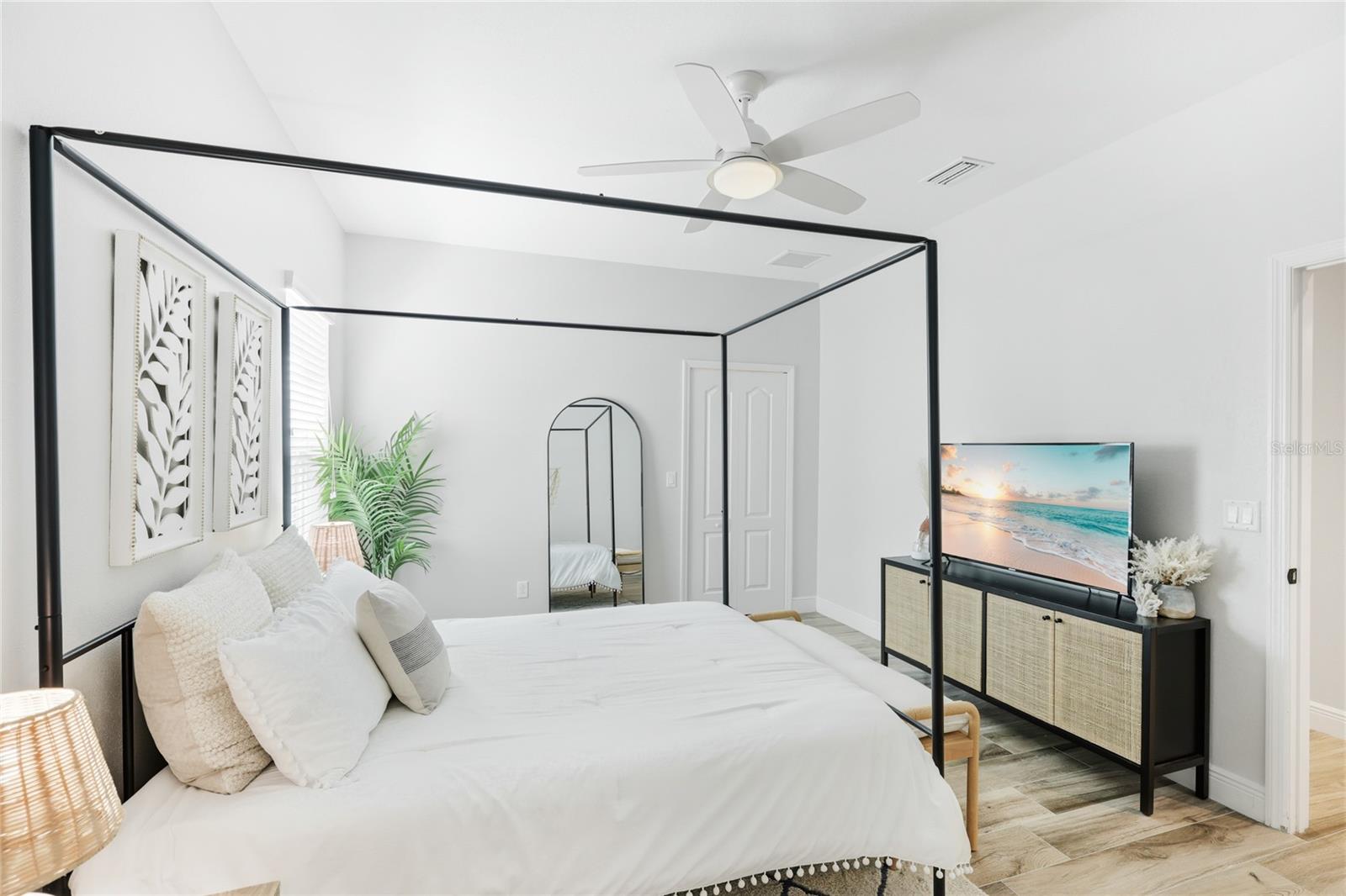 Image 13 of 32 For 1735 Lake Verona Circle