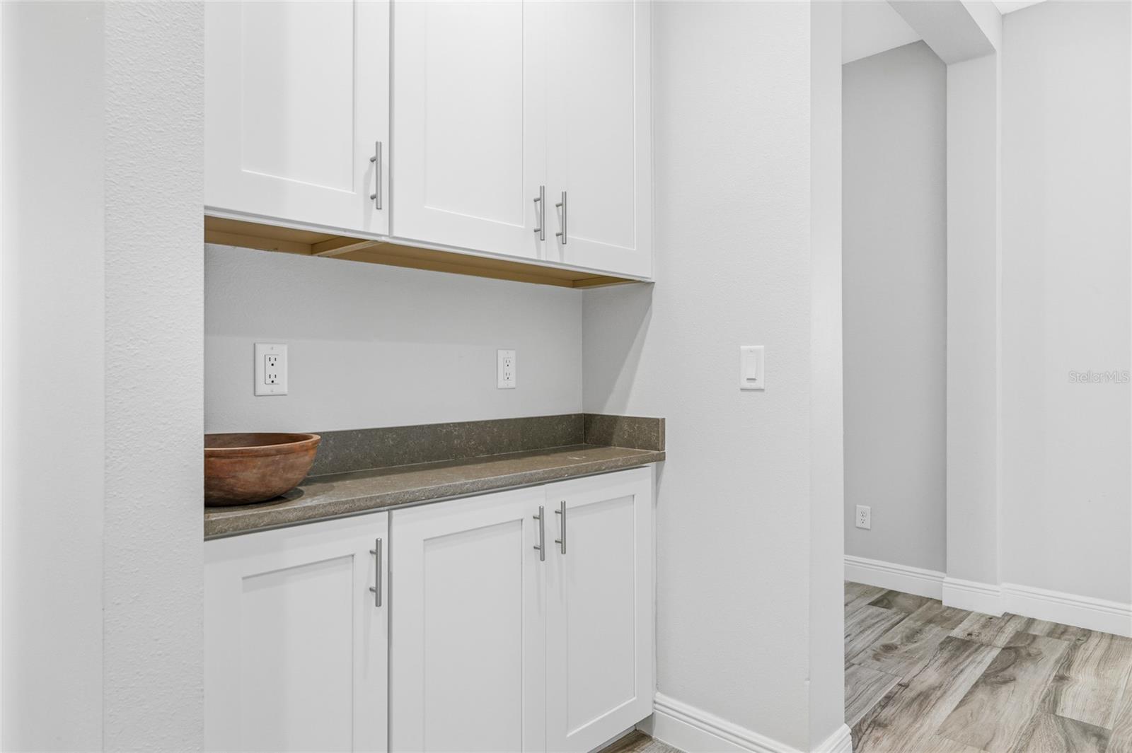 Image 18 of 32 For 1735 Lake Verona Circle