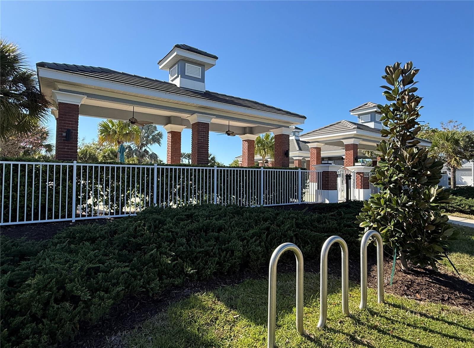 Image 22 of 32 For 1735 Lake Verona Circle