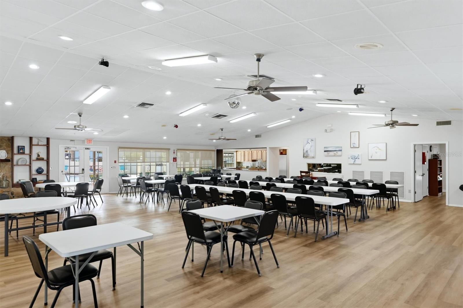 Image 42 of 55 For 7301 29th Avenue Drive W 204