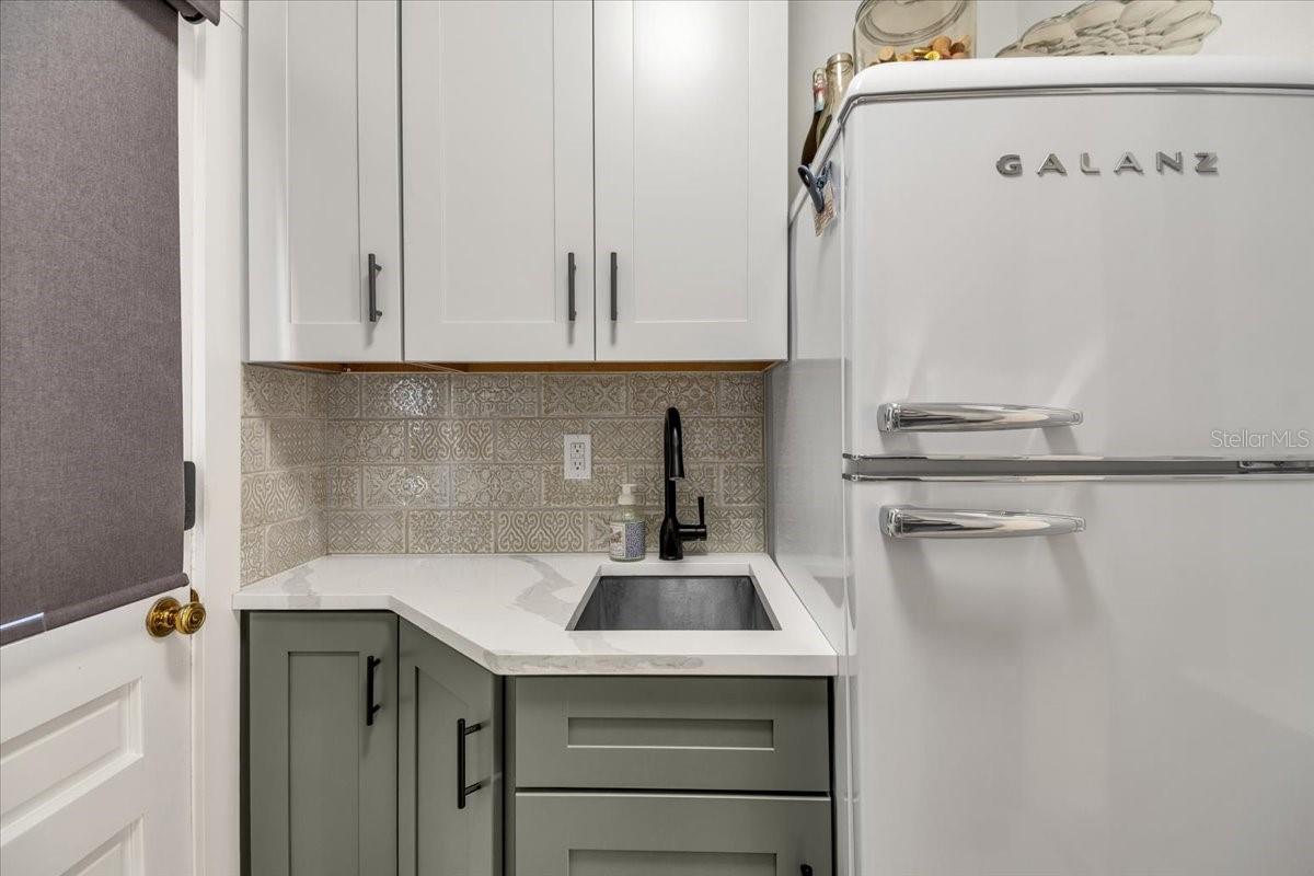 Image 10 of 13 For 210 17th Street Nw 37