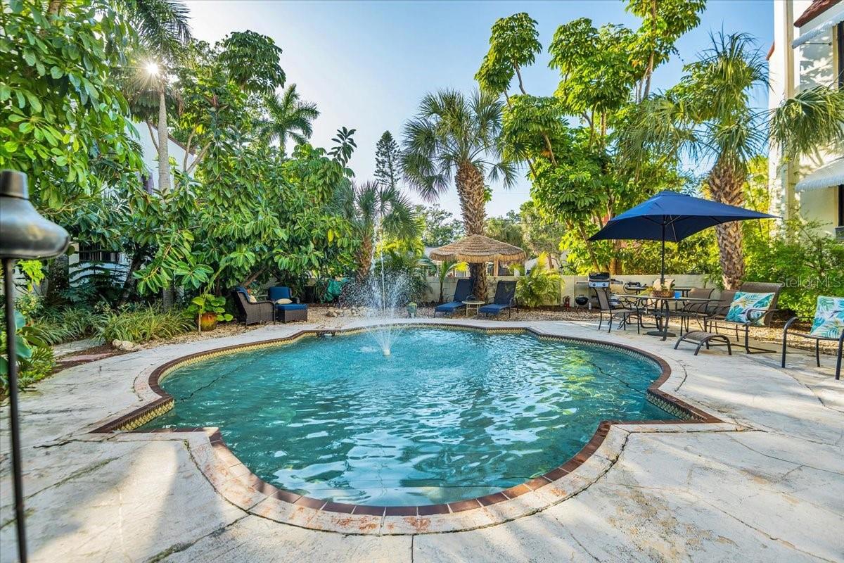 Image 12 of 13 For 210 17th Street Nw 37