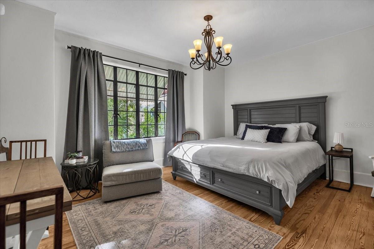 Image 3 of 13 For 210 17th Street Nw 37