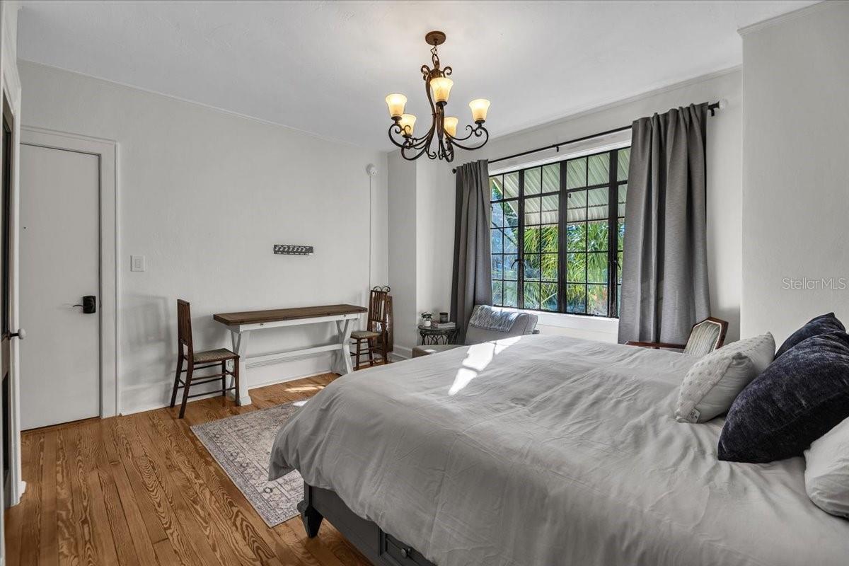 Image 5 of 13 For 210 17th Street Nw 37