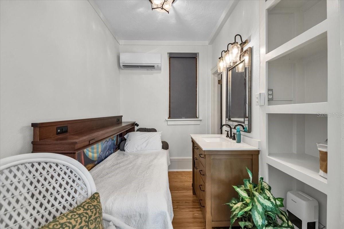 Image 6 of 13 For 210 17th Street Nw 37