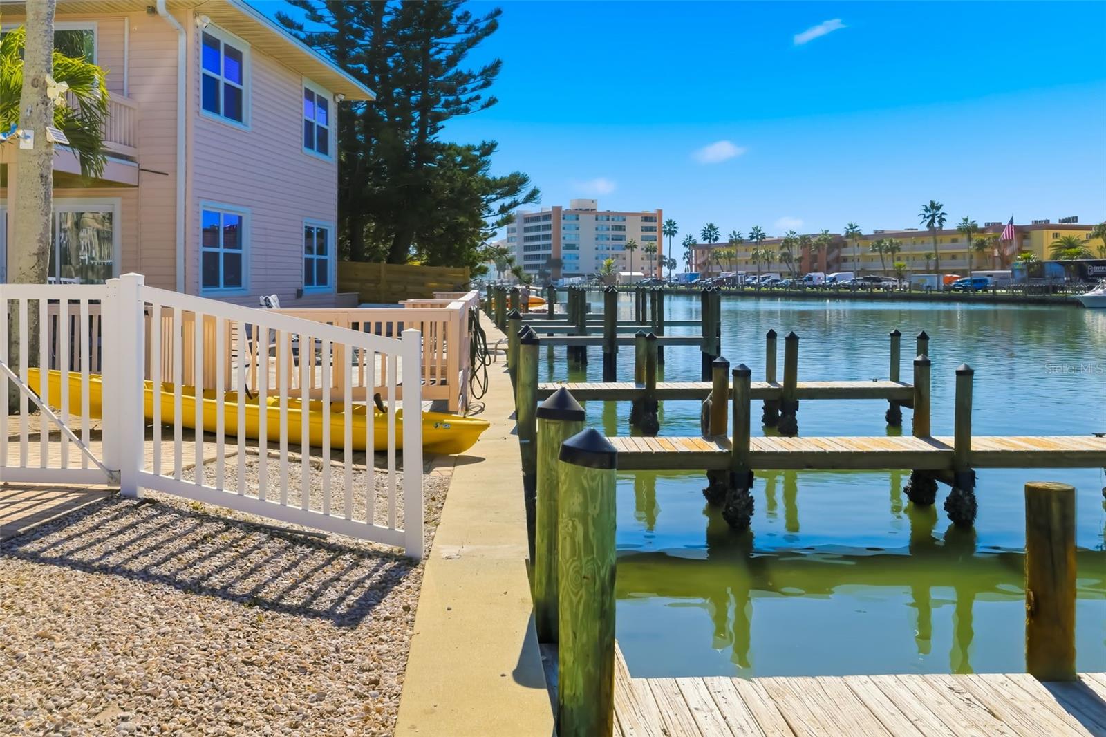 Image 20 of 100 For 9022 Midnight Pass Road