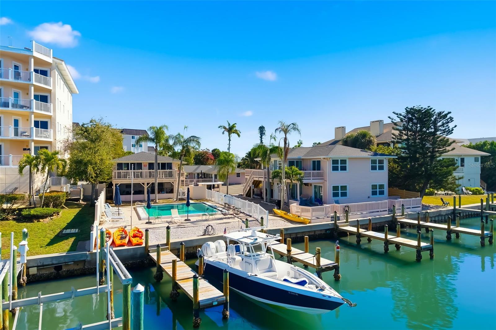 Image 3 of 100 For 9022 Midnight Pass Road