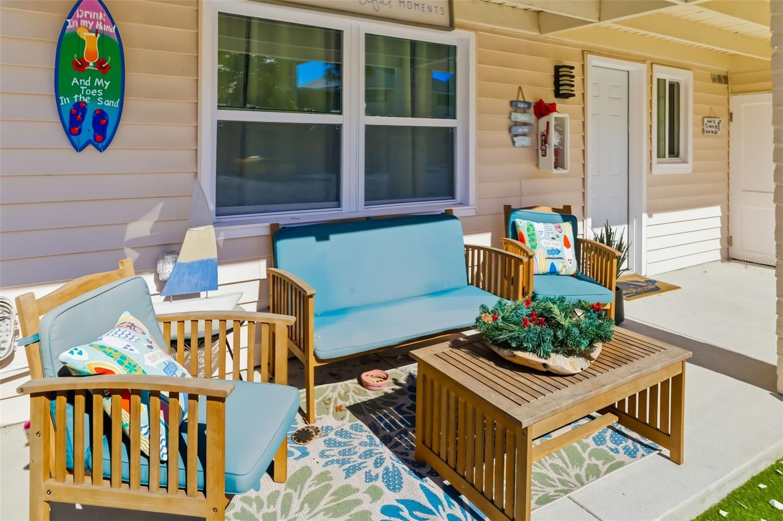 Image 34 of 100 For 9022 Midnight Pass Road