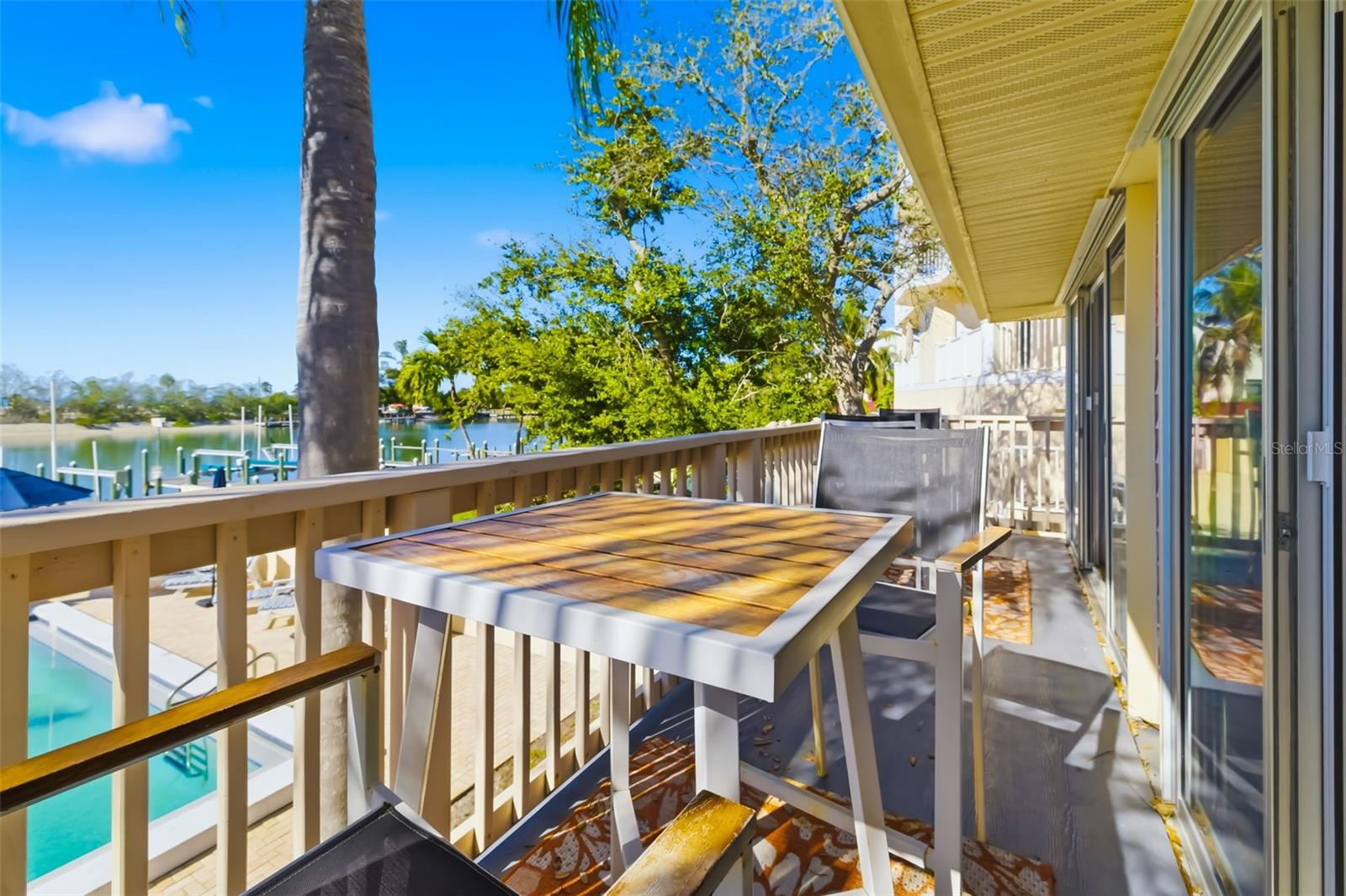 Image 39 of 100 For 9022 Midnight Pass Road