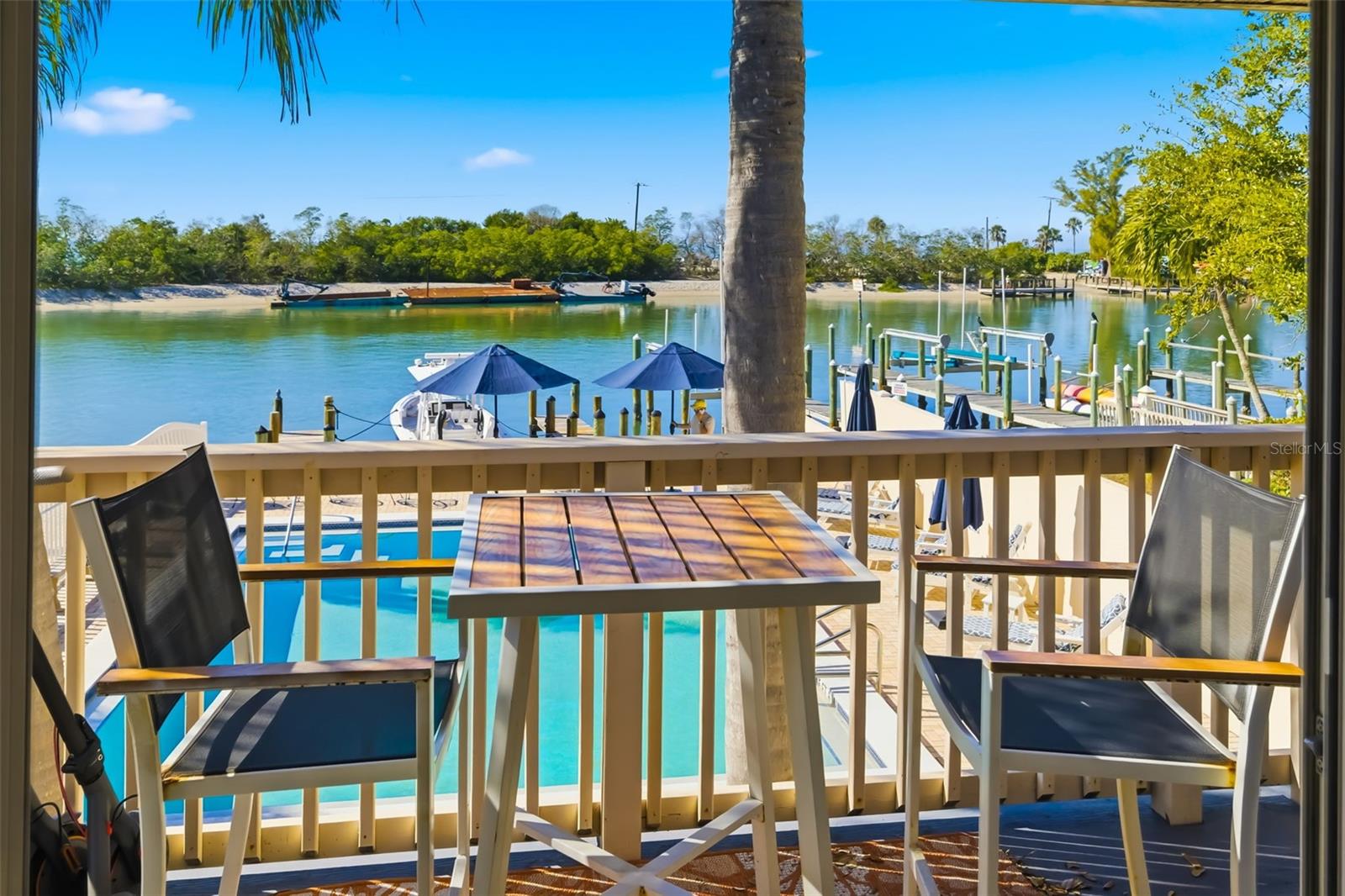 Image 40 of 100 For 9022 Midnight Pass Road