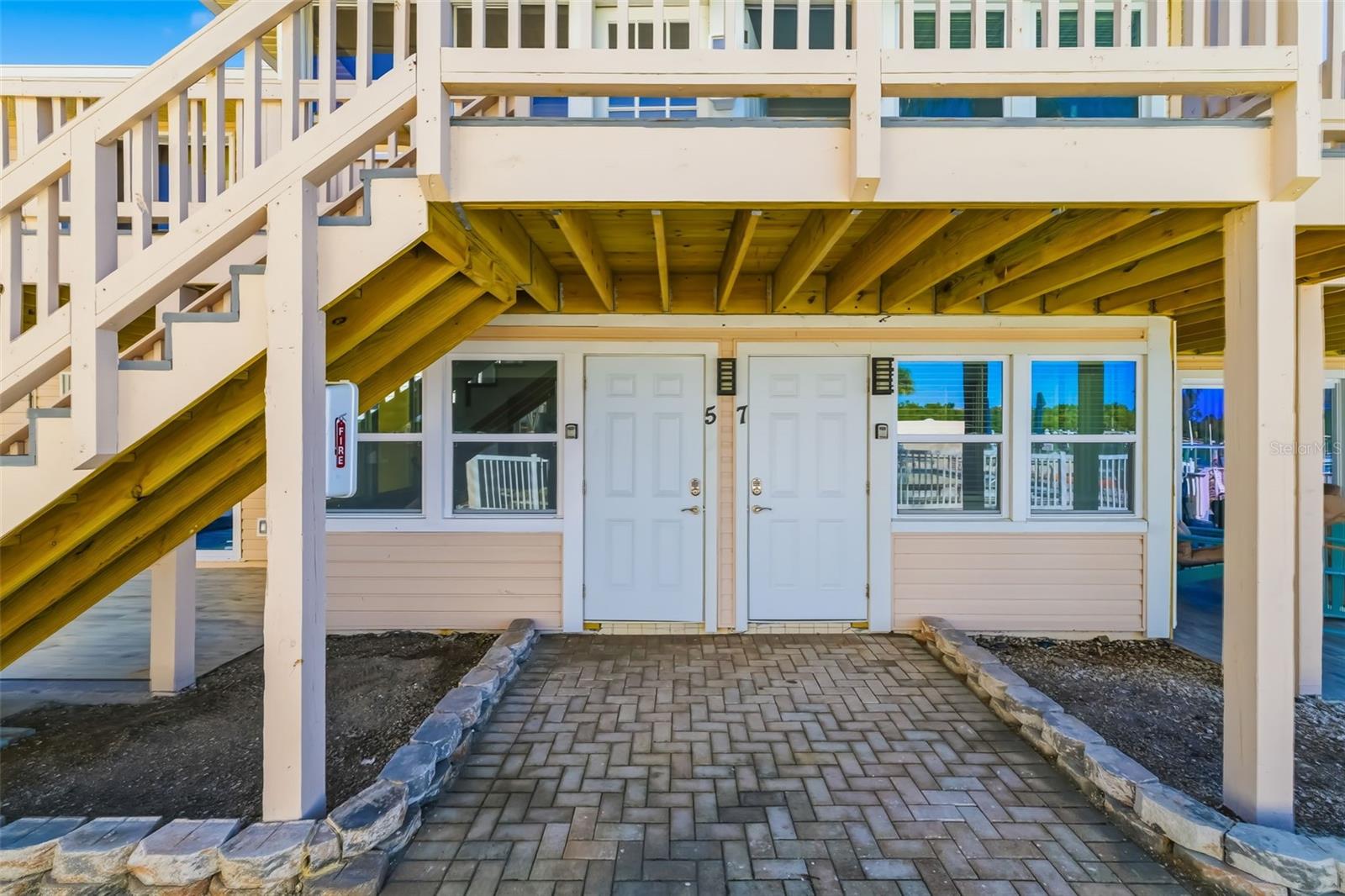 Image 48 of 100 For 9022 Midnight Pass Road