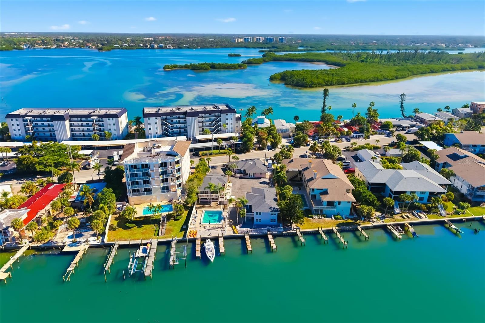 Image 6 of 100 For 9022 Midnight Pass Road