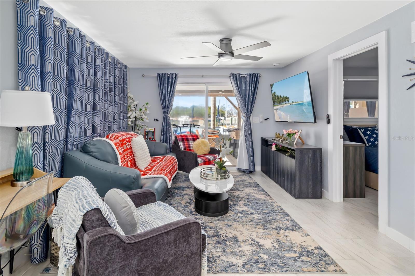 Image 66 of 100 For 9022 Midnight Pass Road