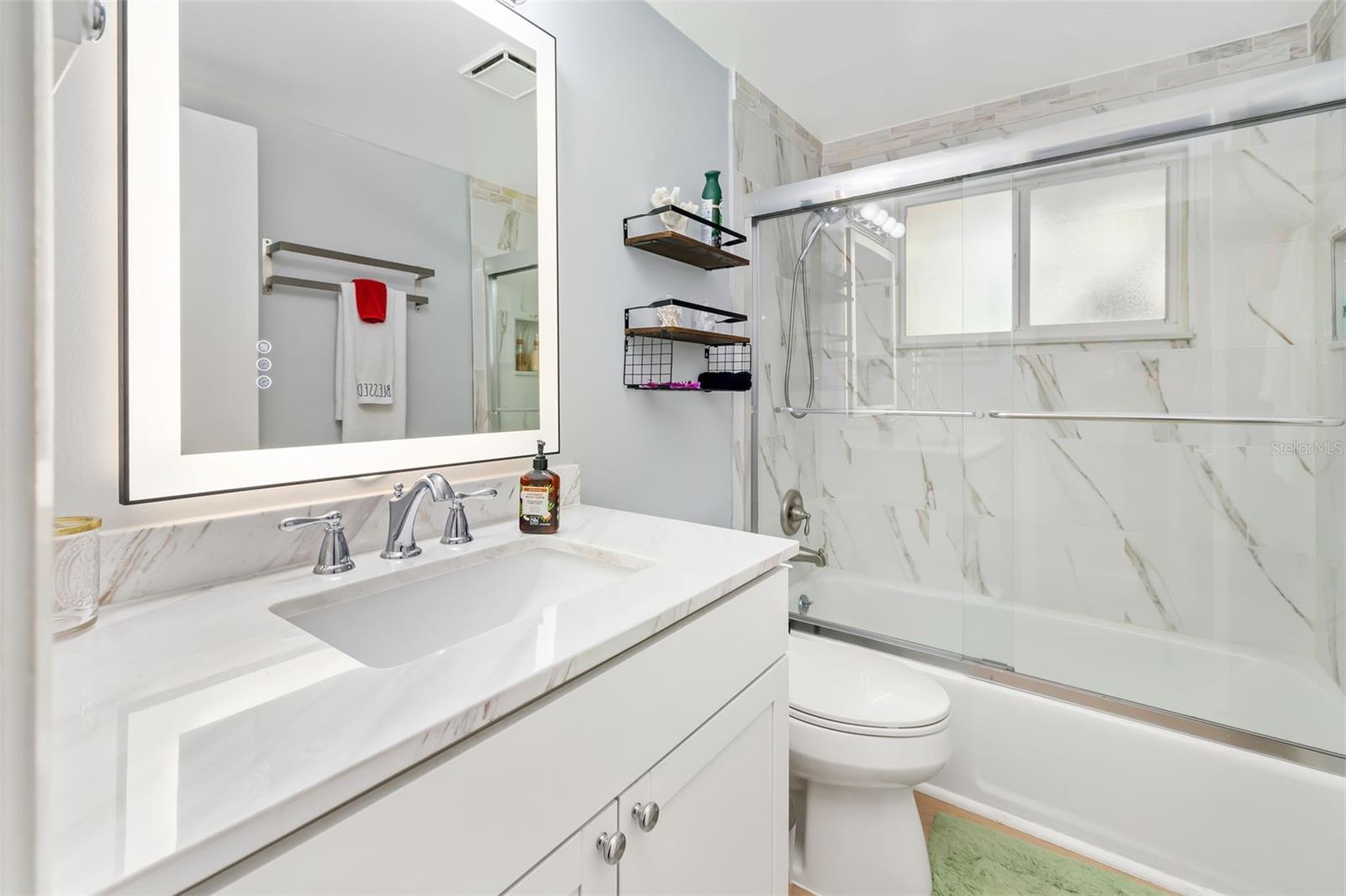 Image 75 of 100 For 9022 Midnight Pass Road