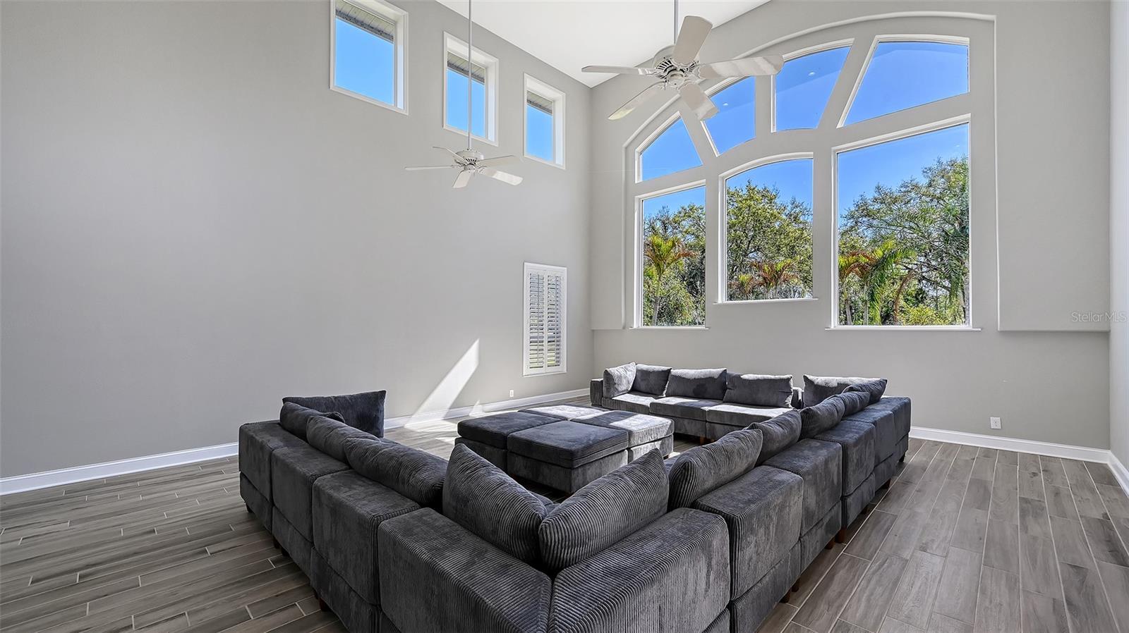 Image 11 of 62 For 6911 Riversedge Street Circle