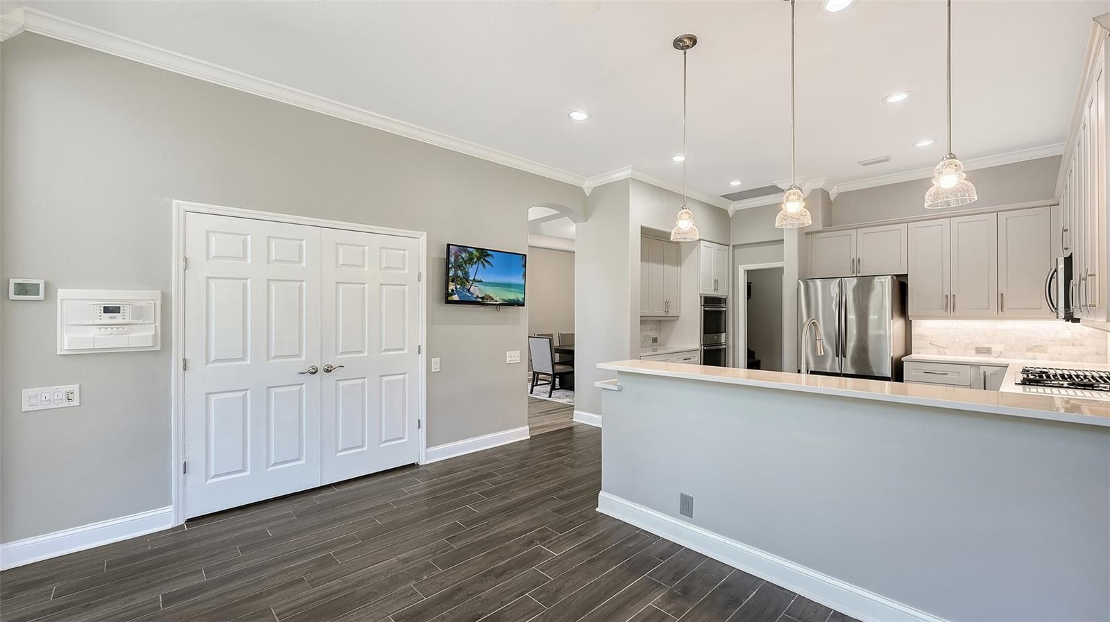 Image 16 of 62 For 6911 Riversedge Street Circle