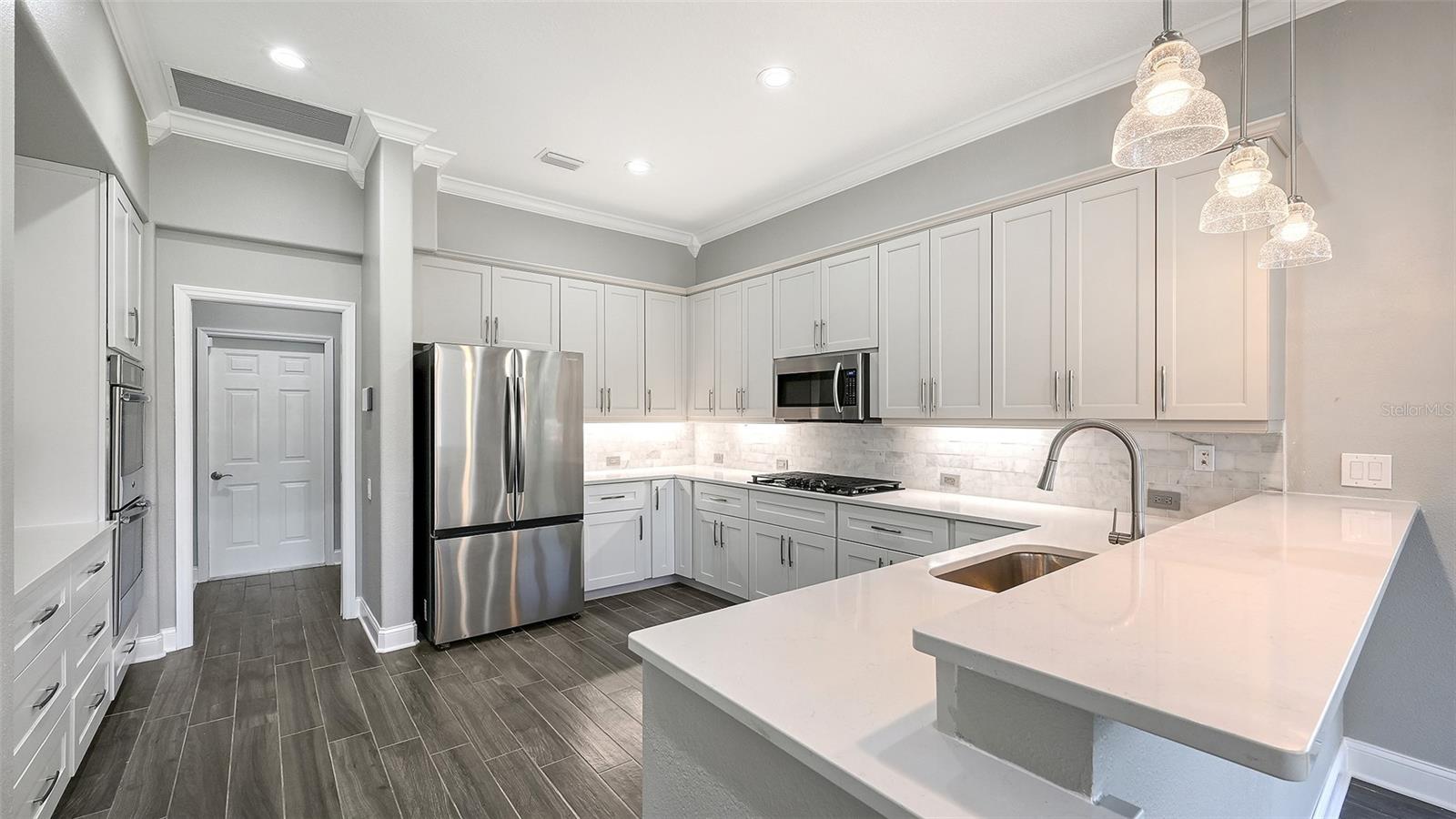 Image 17 of 62 For 6911 Riversedge Street Circle