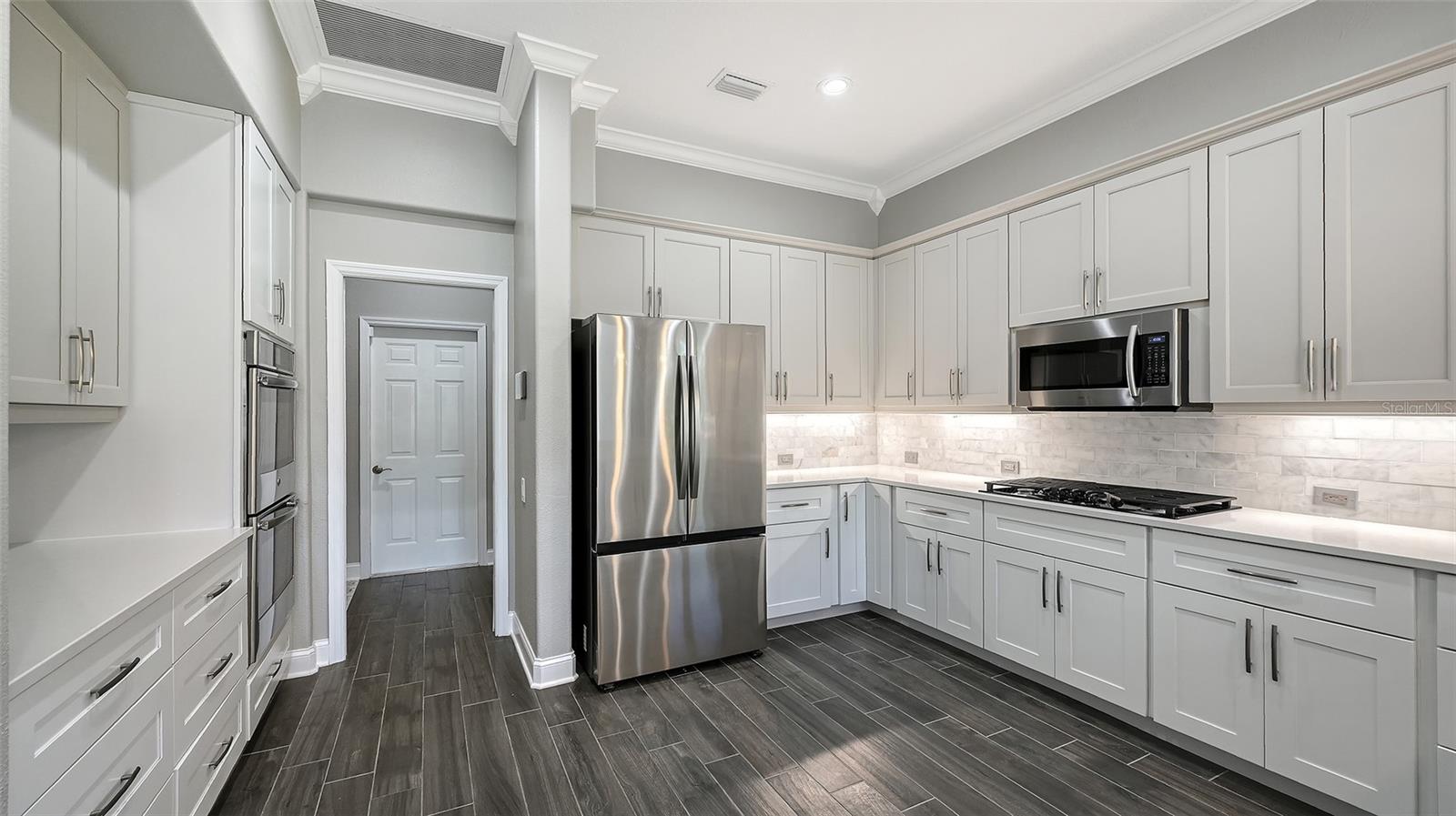 Image 19 of 62 For 6911 Riversedge Street Circle