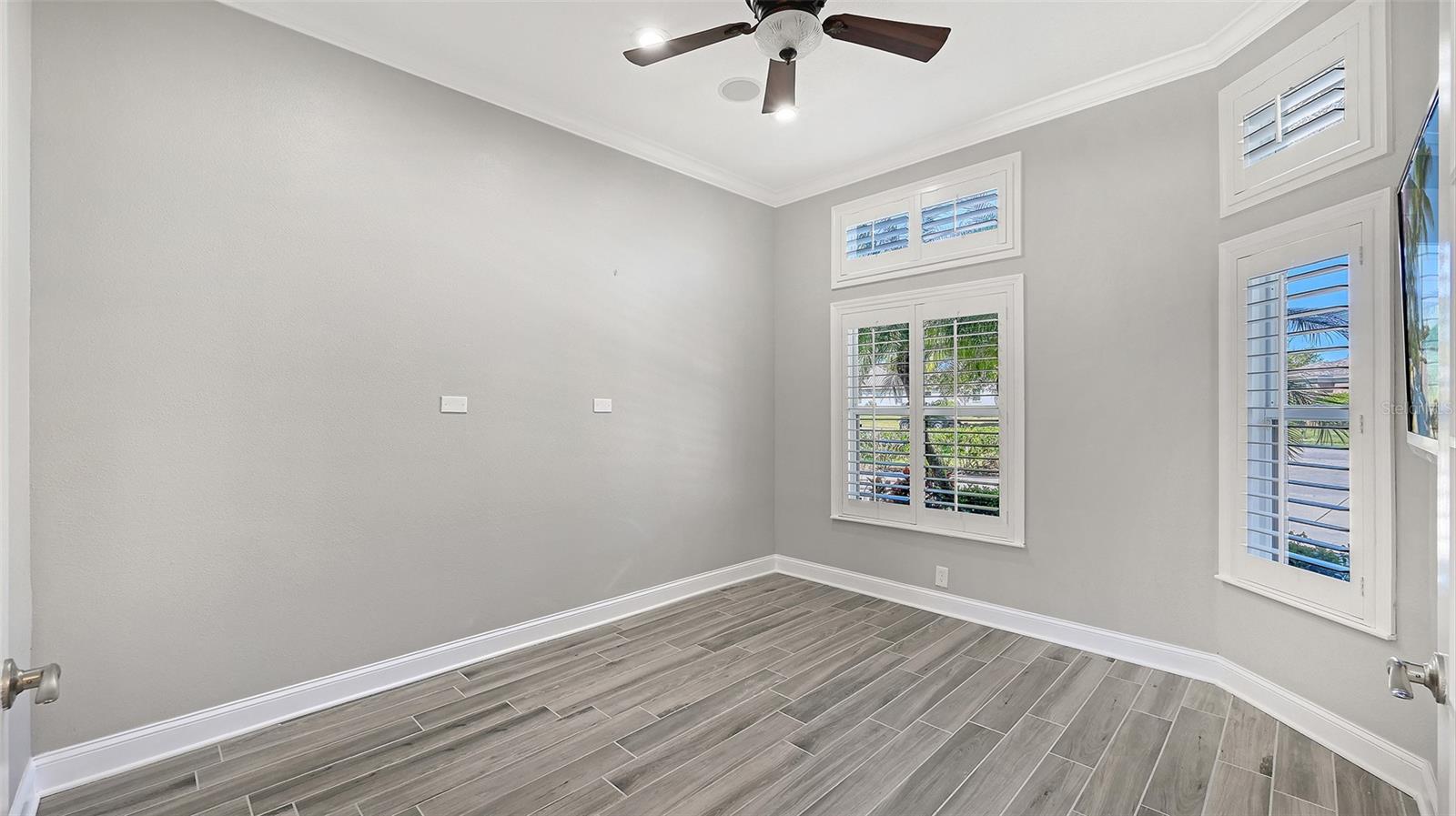 Image 27 of 62 For 6911 Riversedge Street Circle