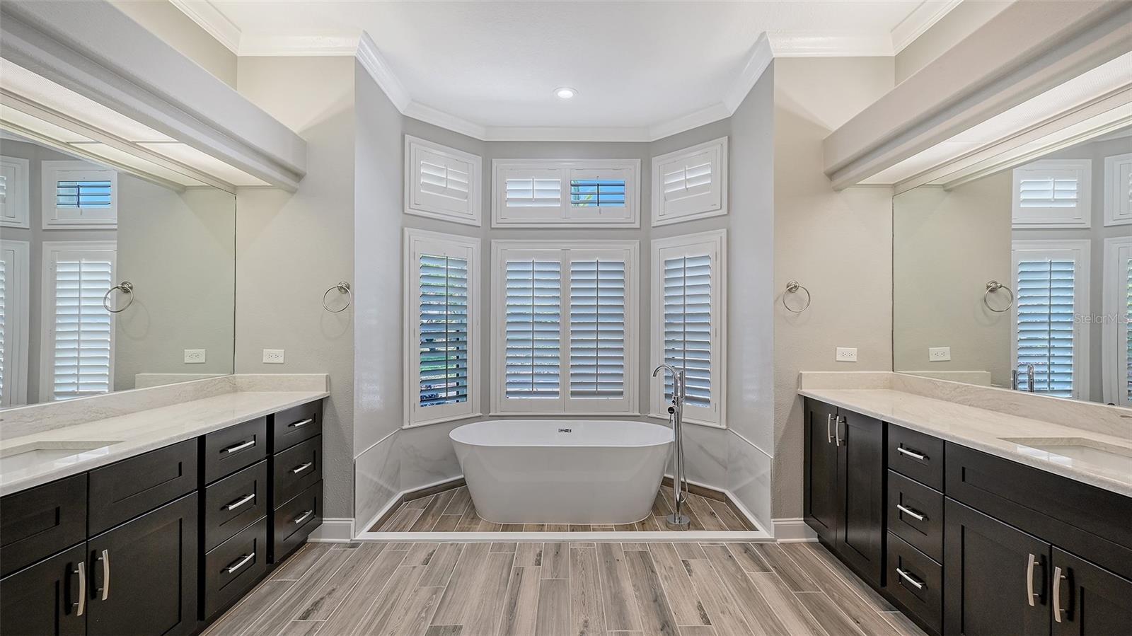 Image 36 of 62 For 6911 Riversedge Street Circle